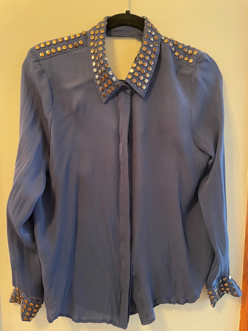 HAUTE HIPPIE Silk Studded Button-Up Open-Back Urban Modern Avant Garde Blouse